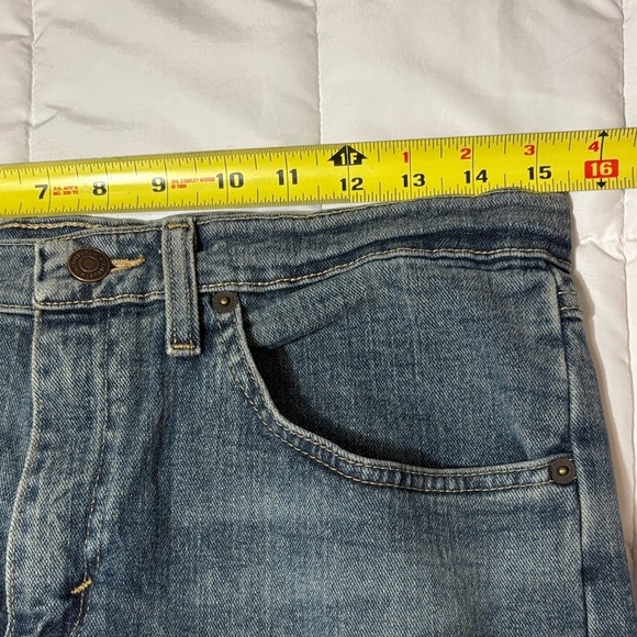 Wrangler® Mens Stretch Straight Leg
Relaxed Fit Jean - Picture 6 of 13